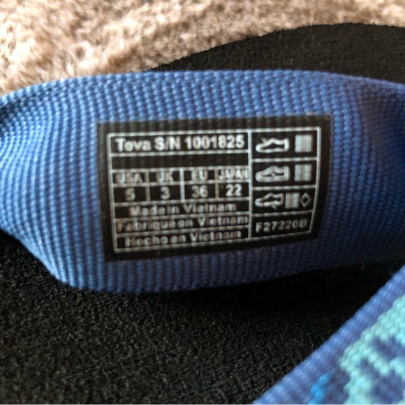 Teva Sandals size 5 - Picture 3 of 8